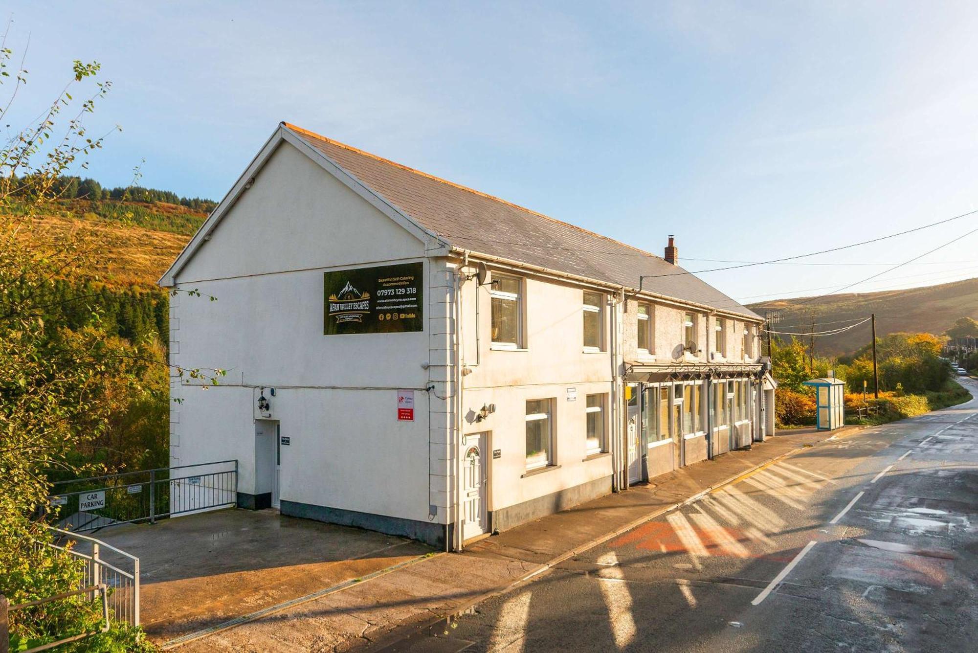 The View Spacious Apartment In Afan Forest Bike Park By Staystaycations Port Talbot Luaran gambar