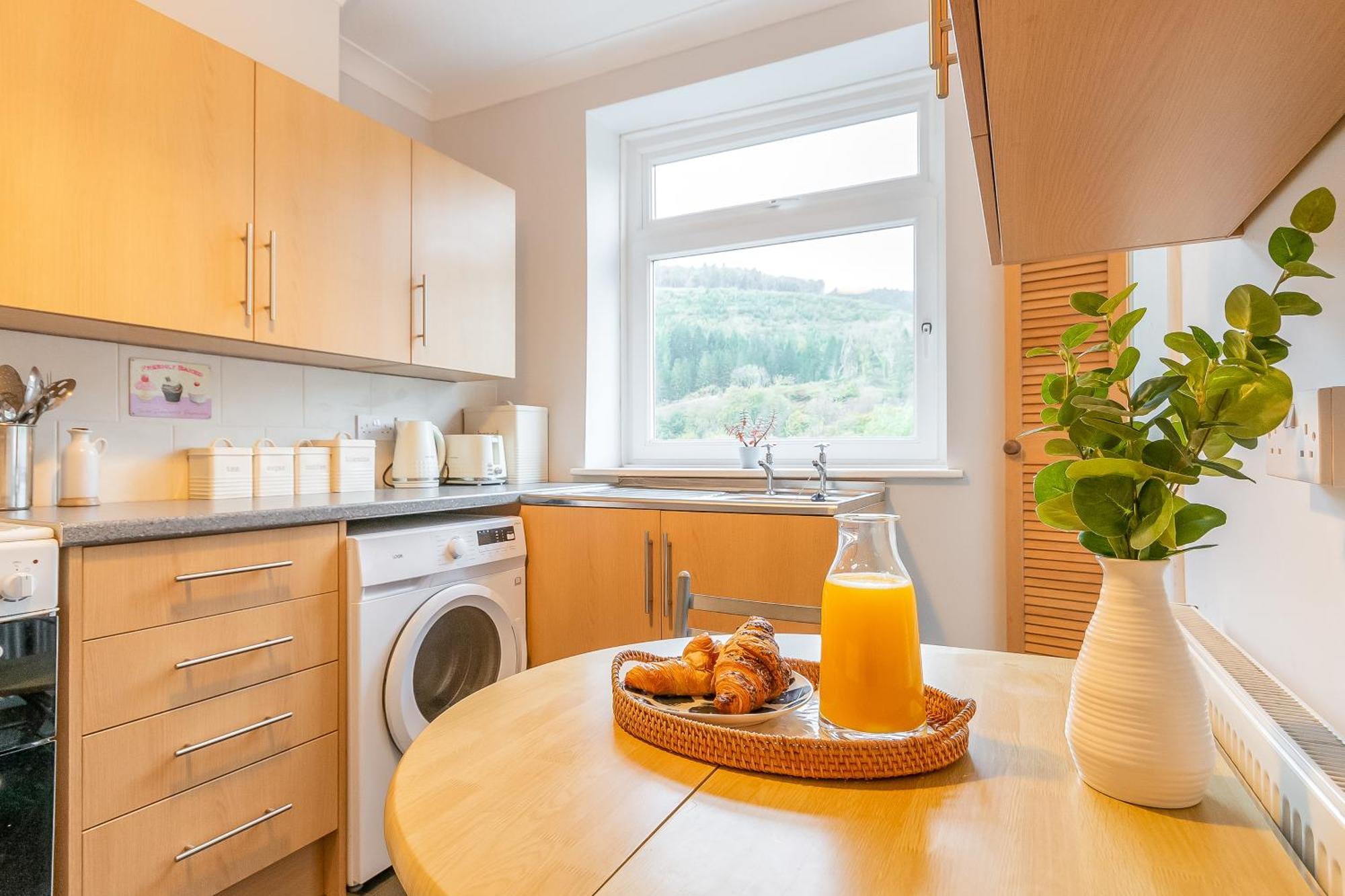 The View Spacious Apartment In Afan Forest Bike Park By Staystaycations Port Talbot Luaran gambar