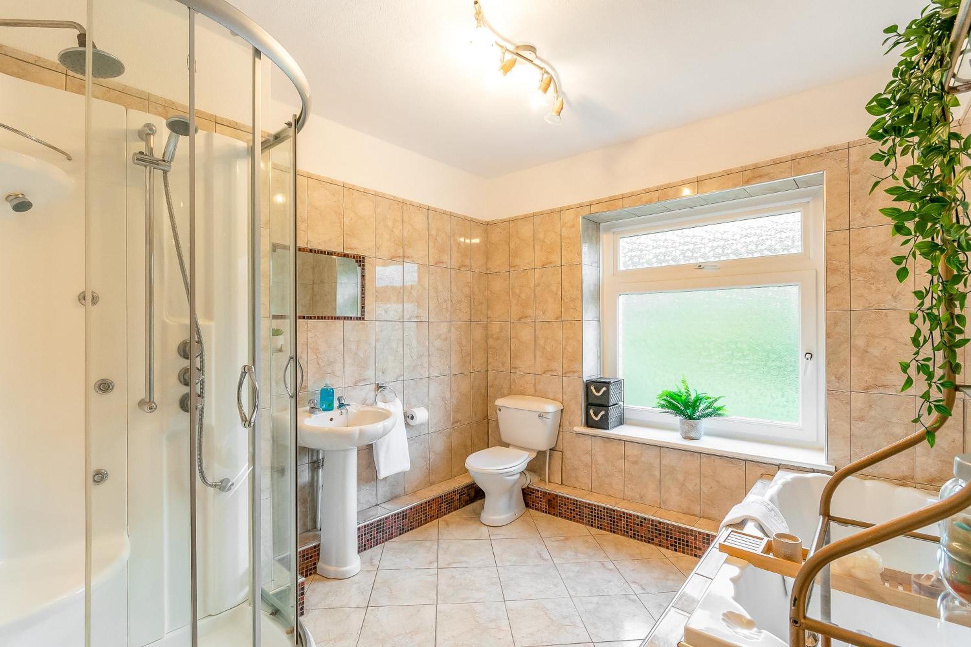 The View Spacious Apartment In Afan Forest Bike Park By Staystaycations Port Talbot Luaran gambar